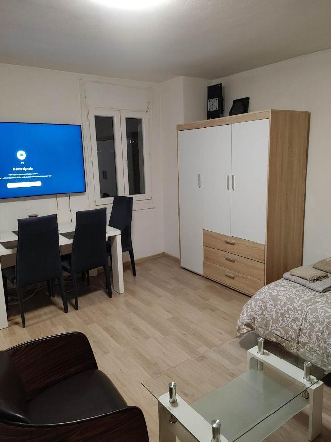 Tomy Apartment Koper Luaran gambar