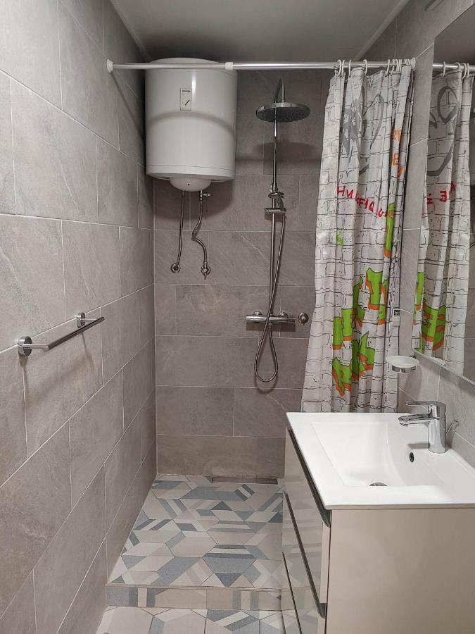 Tomy Apartment Koper Luaran gambar